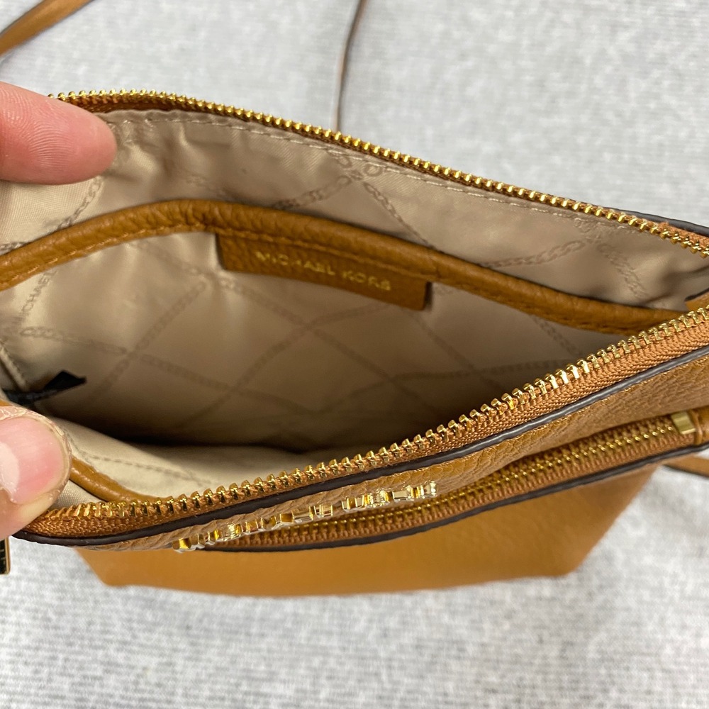 Michael Kors Pebbled Leather Crossbody Bag Yellow Gold Zip Front Pocket - Picture 9 of 14